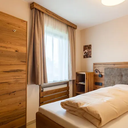 酒店 Biohotel Eggensberger 4*
